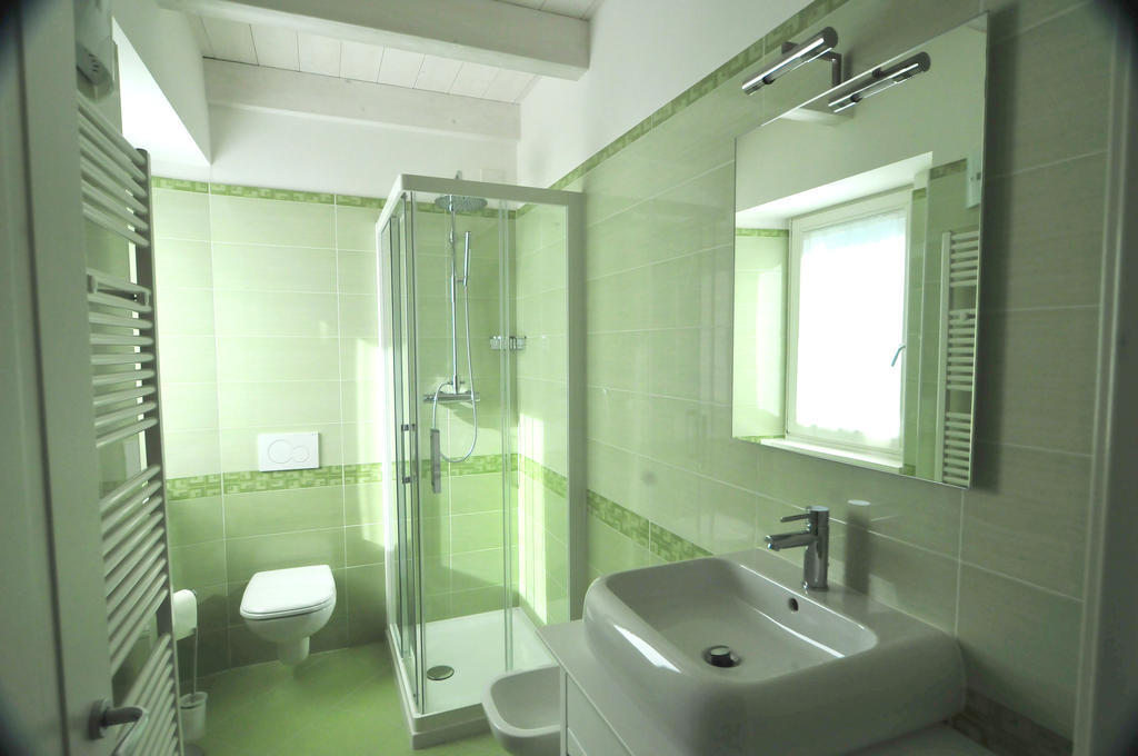 Villa Carolina Domaso Room photo